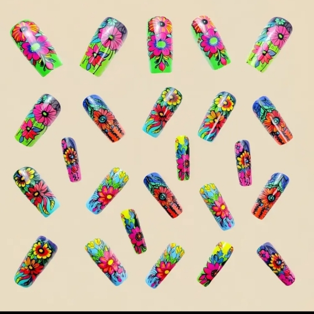 🔥3/$21 Vibrant Floral Press On False Nail Set - Picture 2 of 4